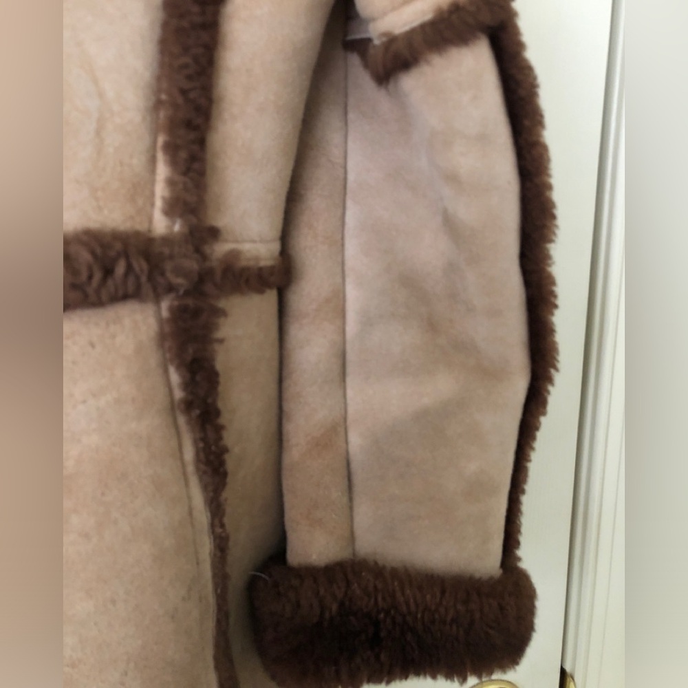 Vintage Sheepskin Shearling Coat with Hood Size 12 (See Description re Size) - Picture 13 of 16